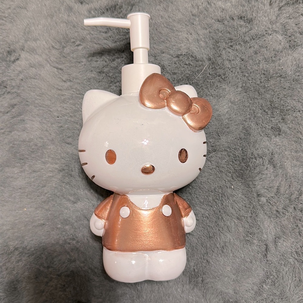 New Hello Kitty Soap Dispenser